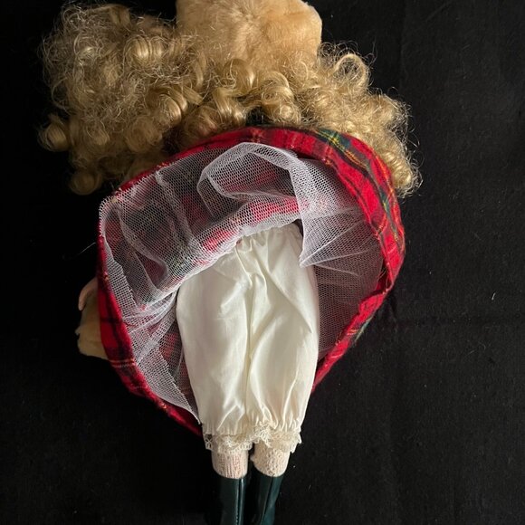 Holiday/Winter Porcelian Doll - Picture 8 of 10